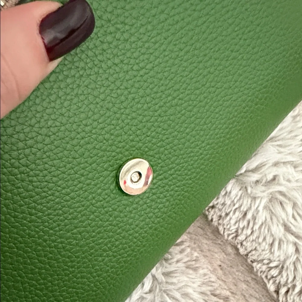 Kate Spade Green Leather Clutch with Gold Chain - Picture 10 of 13